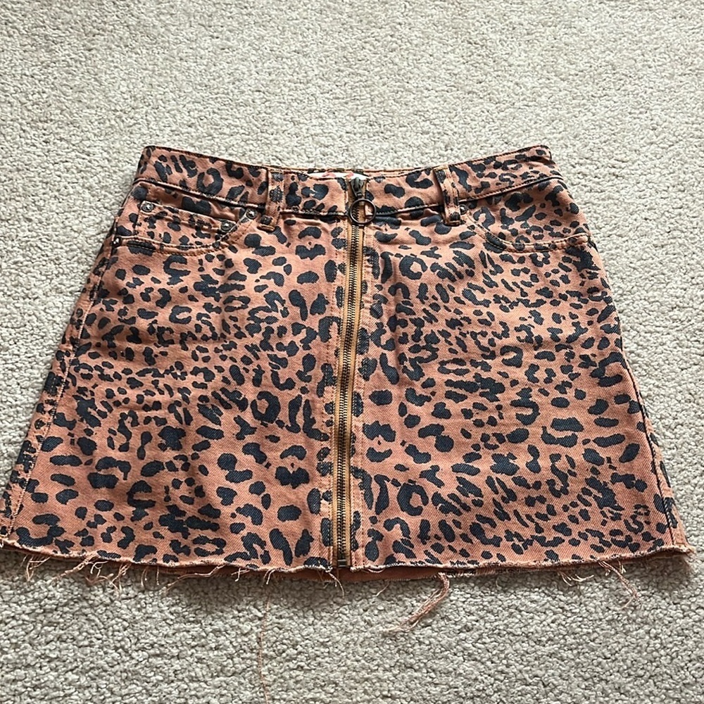 “Free People: Leopard Skirt size 2”